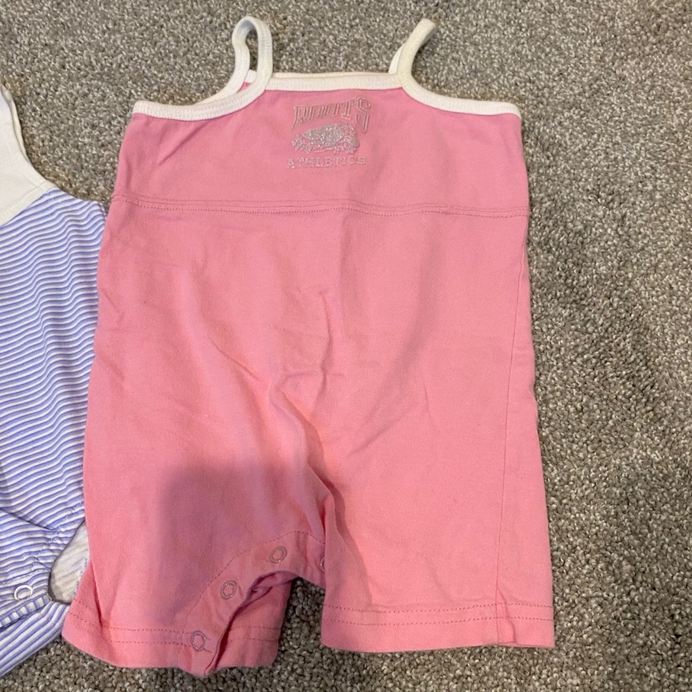 Baby Girl Bodysuits and Rompers - Picture 3 of 4